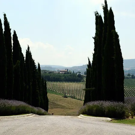 Фермерский дом Relais Grazianella Аквавива